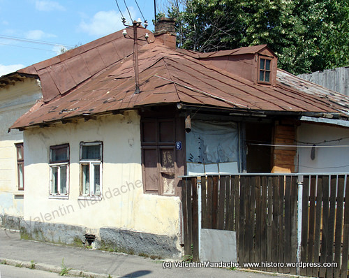 Casa tip “mahala”