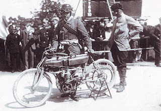Cea mai veche motocicleta din tara
