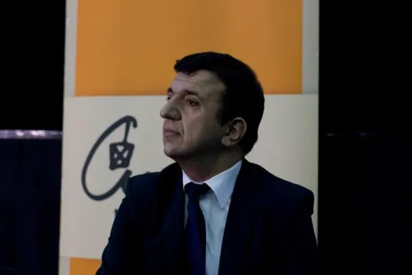 Liviu Bratescu: „Am impresia că oamenii nu mai au răbdare unii cu alții, își manifestă un egoism agresiv, au tendința de a se păcali unii pe alții cu o anumită plăcere.”