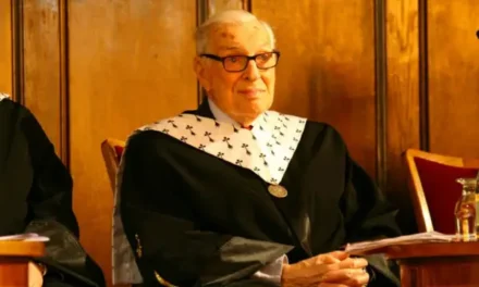 Kenneth Arrow: Grupurile care resping liderii sunt prea slabe ca să schimbe ceva