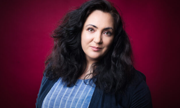 Andreea Răsuceanu: „M-am autodisciplinat, am prins acel curaj pe care ți-l dă, de obicei, sentimentul că ai  pus ultimul punct în ceea ce devine cartea ta”