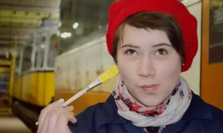 Irina Popa: „Mereu am considerat ochiul ca fiind acea parte a corpului uman în care materia se întâlnește cu spiritul, ba chiar o eclipsează și împrăștie în jur frumusețea interioară a omului.”