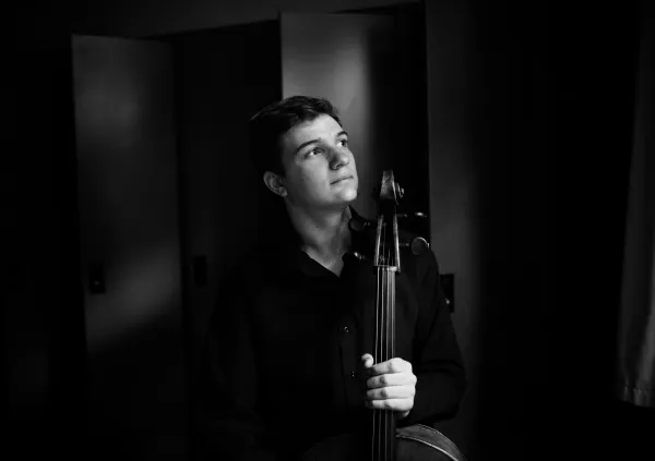 Andrei Ioniţă, primul violoncelist român care câştigă prestigiosul Concurs „Ceaikovski”