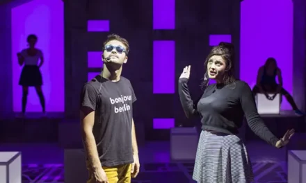 Pisica verde din curtea părinţilor, ajunsă la adolescenţă