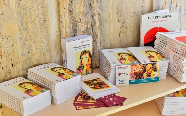 Eveniment de succes la Galeria SENSO: Lansarea cărții lui Mircea Deac, „Zenobia, Regina Palmyrei: Roman de călătorii în Siria Antică”