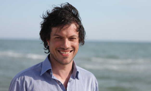 Alex Iordăchescu: „Ceea ce creez, în definitiv, ca cineast este un «algoritm organic» care combină înțelegerea intelectuală cu cea emoțională, un fel de cheie pentru a deschide uși noi în sistemul nostru de reprezentare.”