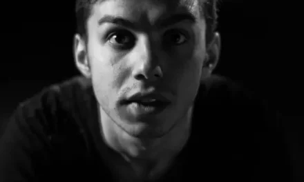 Alin Potop: Am nevoie de teatru pentru că mă face să trăiesc într-un „acum” esenţializat, plin de adevăr şi magie, care îţi îmbogăţeşte fiinţa şi o vindecă.