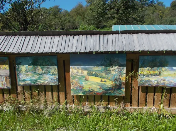 50 de copii au făcut terapie prin artă alături de mentori români și internaționali în  Tabăra de Artă și Solidaritate de la Desești