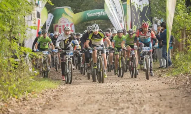 Sute de ciclişti uniţi pentru recuperarea copiilor cu autism, la Rocket Bike Fest VII!