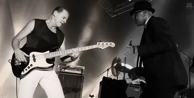 A murit Eric Udel, basistul legendarului grup american The Original Blues Brothers Band