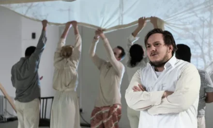 Flavius Retea, actor al Teatrului Național Trimișoara, pe scena Staatstheater Braunschweig