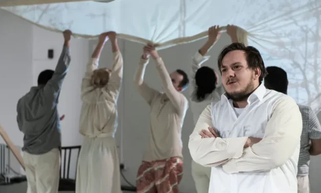 Flavius Retea, actor al Teatrului Național Trimișoara, pe scena Staatstheater Braunschweig