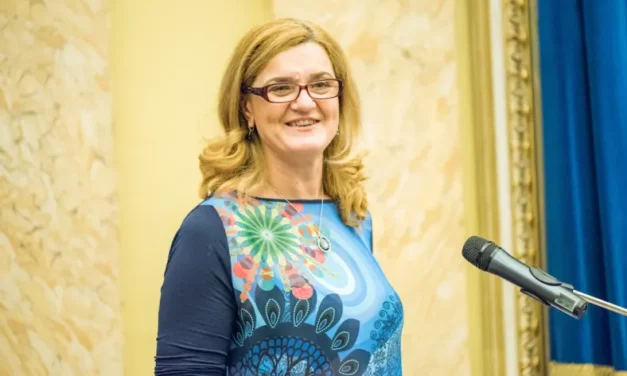 Campioana Elisabeta Lipă și Ambasadorul Republicii Elene,  oaspeți de onoare ai evenimentului aniversar „O Nouă Viață”