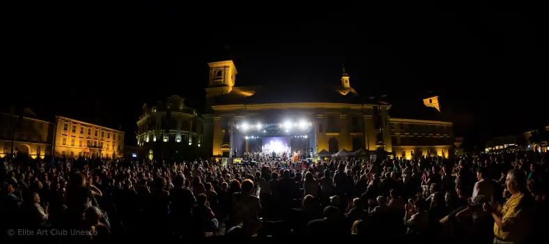 S-a încheiat a VIII-a ediție a Festivalului Classics for Pleasure! Momente de neuitat, artiști deosebiți, un public pasionat de frumos  și surprize deosebite!