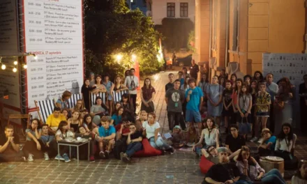 Ce am învățat despre artă de la 90 de artiști de liceu expuși la SYT