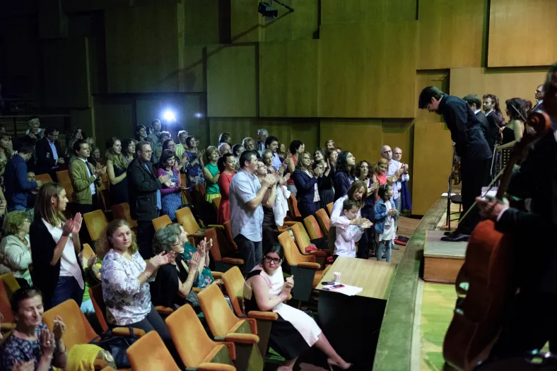 Trei dirijori români printre cei mai buni participanţi la Jeunesses Musicales Conducting Masterclass