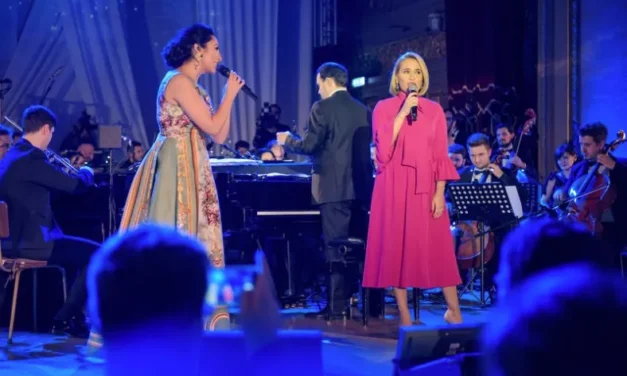 Andra a cântat alături de Andreea Esca, Andi Moisescu, Luminița Anghel, Călin Goia și Alex Velea pe scena Ateneului Român în beneficiul Hope and Homes for Children