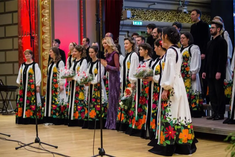 1.500 de spectatori au urmărit, la Ateneul Român, cel de-al 54-lea concert extraordinar de Crăciun al Corului Madrigal