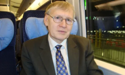 Roland Erb: „Traducerea este o lucrare literară nouă, prin urmare, și traducătorul trebuie să lucreze ca un artist al cuvântului, exact ca autorul operei originale.”