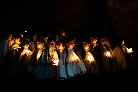 Cu ocazia Concertului Extraordinar de Paște, Corul Național Madrigal va tranforma Parcul Ateneului Român într-o replică a Grădinii Ghetsimani