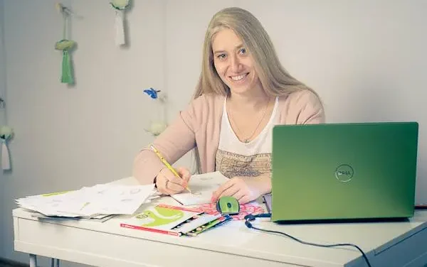 Bianca Grin-creator bijuterie contemporană: „Bijuteria contemporană este construită în baza unui concept, a unei povești și asta o face să depășească granițele bijuteriei clasice, cea cu menire strictă, de podoabă.”