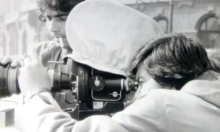 Regizorul Nicolae Corjos, autorul celebrelor filme Liceenii şi Declaraţie de dragoste, împlineşte 85 de ani