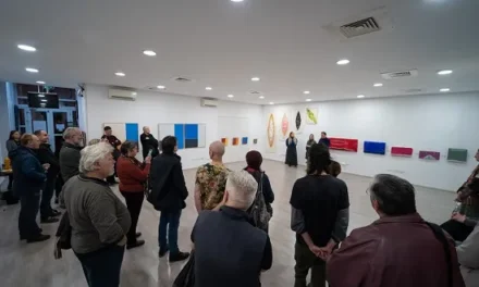 Simplitatea geometrică celebrată la Elite Art Gallery