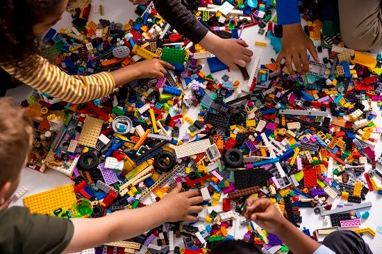 Grupul LEGO a avut cea mai mare creștere de pe piața de jucării în 2023