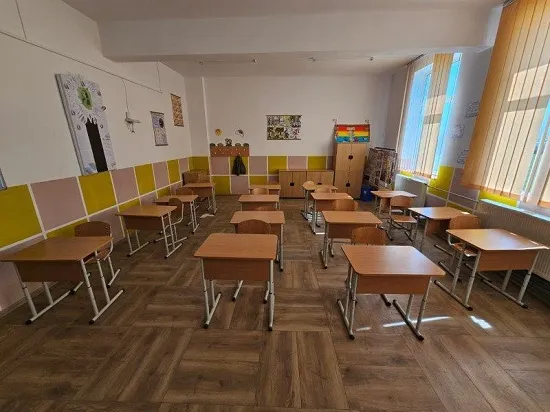 Constantin Enceanu a inaugurat Școala Gimnazială Leleasca, renovată de Asociația BookLand