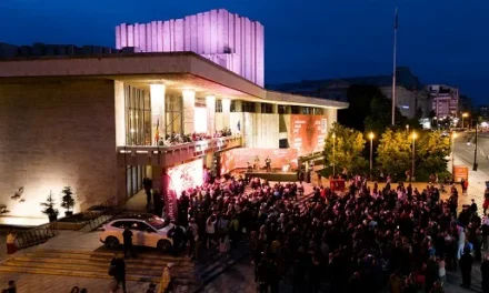 Comunitățile construiesc festivaluri: peste 200.000 de spectatori la Festivalul Internațional Shakespeare de la Craiova