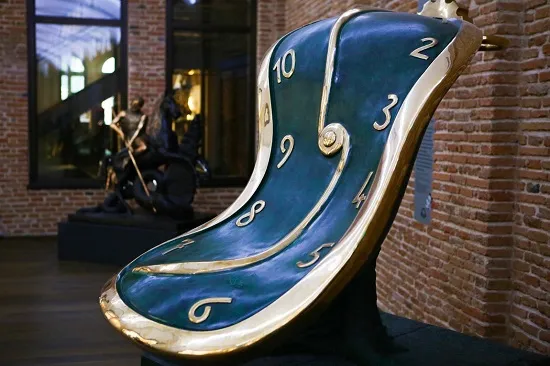 Expoziția „Universul lui Salvador Dalí” mai poate fi vizitată doar până la 1 septembrie @Hanul Gabroveni