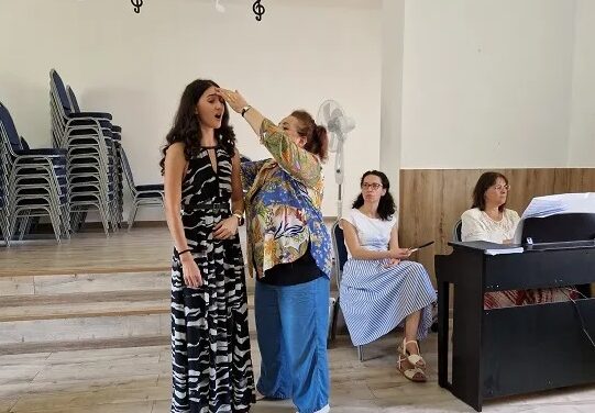 Valentina Naforniţă, Ruxandra Donose, Ramón Vargas și Leontina Văduva – soliştii Galei Salbek Opera Masterclass