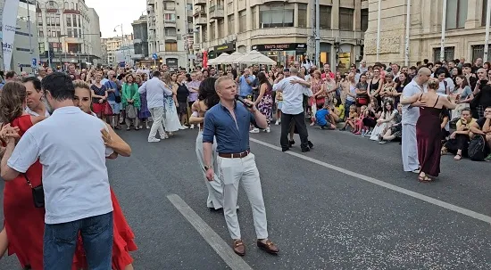 Apariţie surpriză a tenorului Stefan von Korch la Noaptea Dansului 2024 – cel mai mare eveniment de dans urban din ţară
