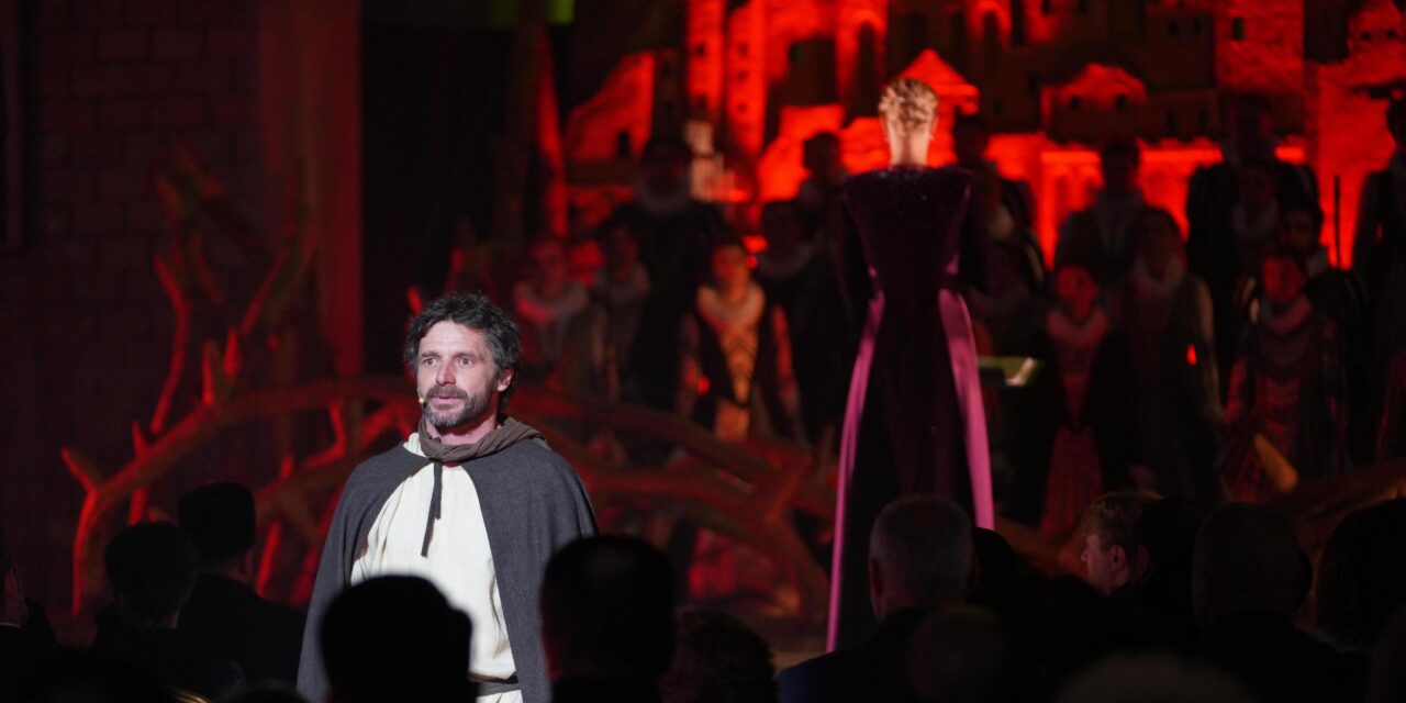 Marius Turdeanu debutează pe scena Teatrului Excelsior din București în spectacolul Oleanna de David Mamet, regia Mădălin Hîncu