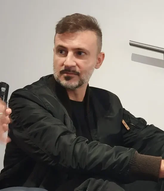 EXCLUSIV: Adrian Ghenie, într-un interviu pentru Radio România Cultural: „Pe viitor vom fi mai relaxați pentru că am scăpat de obsesia autenticității”
