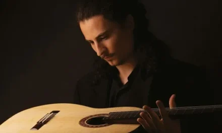 „Moștenitorii României muzicale”: recital-eveniment susținut chitaristul Dragoș Ilie