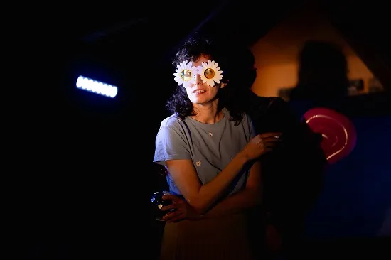 Spectacolul„Baby Fever” cucerește scena: două premii la Festivalul Bucharest Fringe!