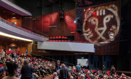 3 zile în septembrie, noul lungmetraj al lui Tudor Giurgiu, a avut premiera mondială la  Festivalul Internațional de Film de la Rotterdam în prezența echipei filmului