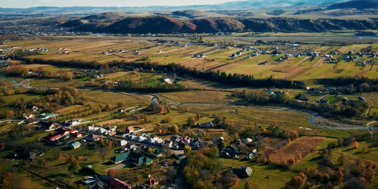 „Portret gastronomic local” ajunge în Neamț. Povestea PGL-ului „La Moșie” din Nemțișor, unde bucătăria moldovenească are casa plină, și o rețetă delicioasă de Babka
