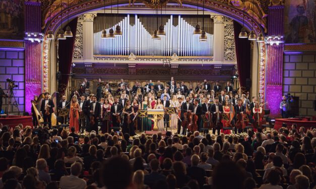 Poveste din România de azi – Orchestrele Naţionale de Tineret, primii 10 ani