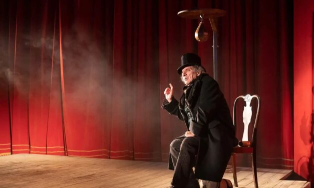 „KNOCKOUT. Dulcea știință de a face vânătăi”, spectacolul despre curajul femeilor într-o lume a bărbaților, revine pe scena Teatrului EXCELSIOR