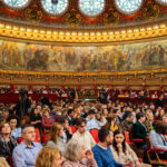 Labirinturi în noapte – o călătorie între lumi pe scena Ateneului Român, în cadrul Hoinar.Unbroken