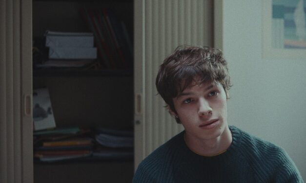 Stele căzătoare, selecționat la Cannes, intră în cinematografele din România