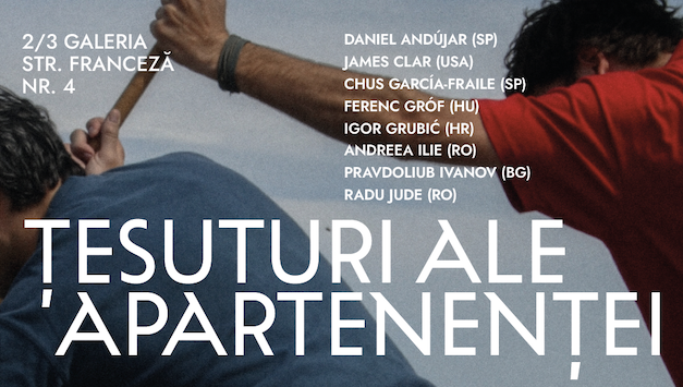 „Țesuturi ale apartenenței” deschide la București seria „În umbra steagului: dialoguri pentru democrație”