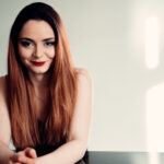 Mâine începe Hoinar.Unbroken – De la dialoguri despre reziliență la „Șoapte” muzicale și lecții de pian sub cerul liber