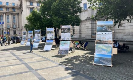 Plimbările pe Dâmbovița continuă pe 8 și 9 mai, la Debarcaderul Piața Națiunile Unite