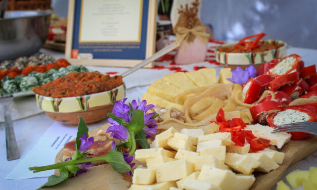 Unde mănânci direct la gazdă: S-a lansat harta Punctelor Gastronomice Locale din sudul Munților Făgăraș