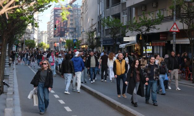 Piața Revoluției devine spațiu al dialogului și comunității în al patrulea weekend „Străzi deschise – București”