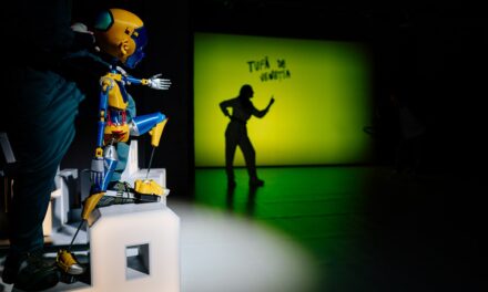 „Harta lui Elian”, primul spectacol din România dedicat copiilor cu dislexie și dificultăți de învățare, va avea trei reprezentații speciale la Teatrul EXCELSIOR