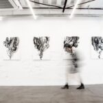 După un succes răsunător la Paris, artistul chinez Wallace Woo vizează piața culturală din România